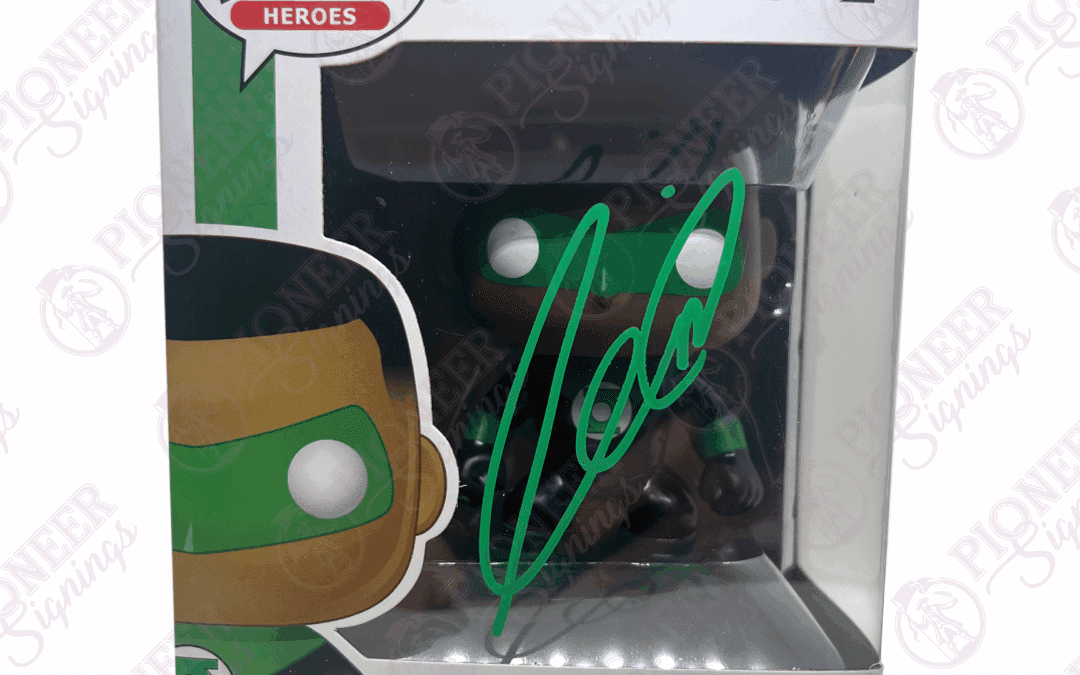 DC Super Heroes – Green Lantern – 180 Funko Pop Signed by Aaron Pierre