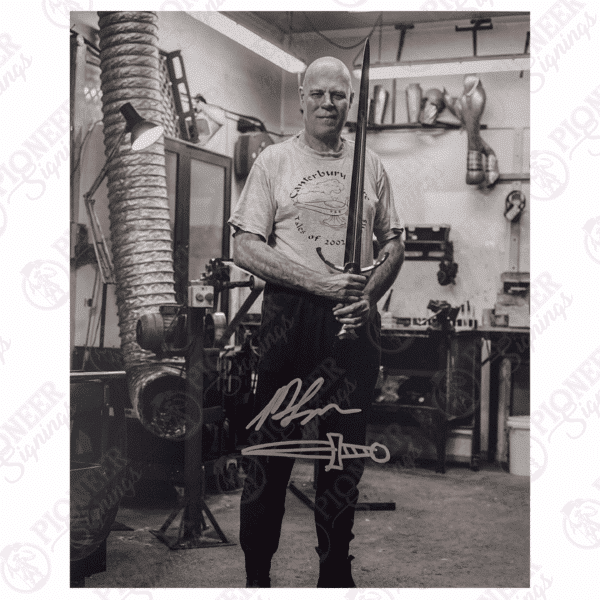 Lord of the Rings: Weta Workshop - Peter Lyon - Pioneer Signings