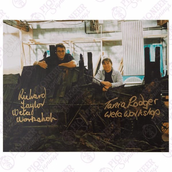 Lord of the Rings - Weta Workshop 'Bigiature' - Richard Taylor & Tania Rodger - Pioneer Signings
