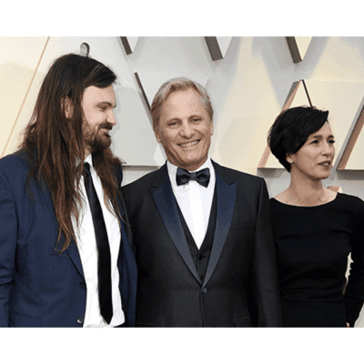 Lord of the Rings - Henry & Viggo Mortensen - Pioneer Signings